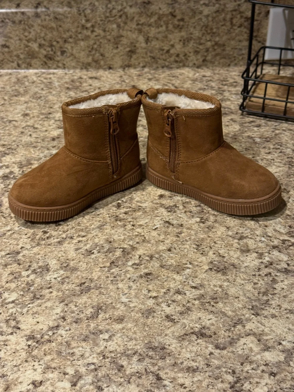 Cat & Jack Cozy Shearling-Lined Suede Ankle Boots Chestnut Side Zippers Size 6